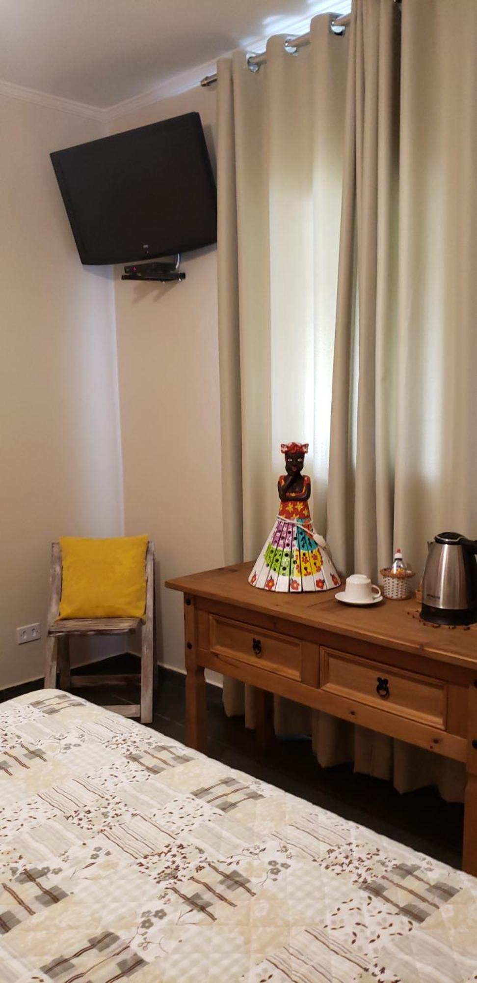Suites Ambiente Familiar -Prox Do Thermas Aguas de Sao Pedro Bilik gambar